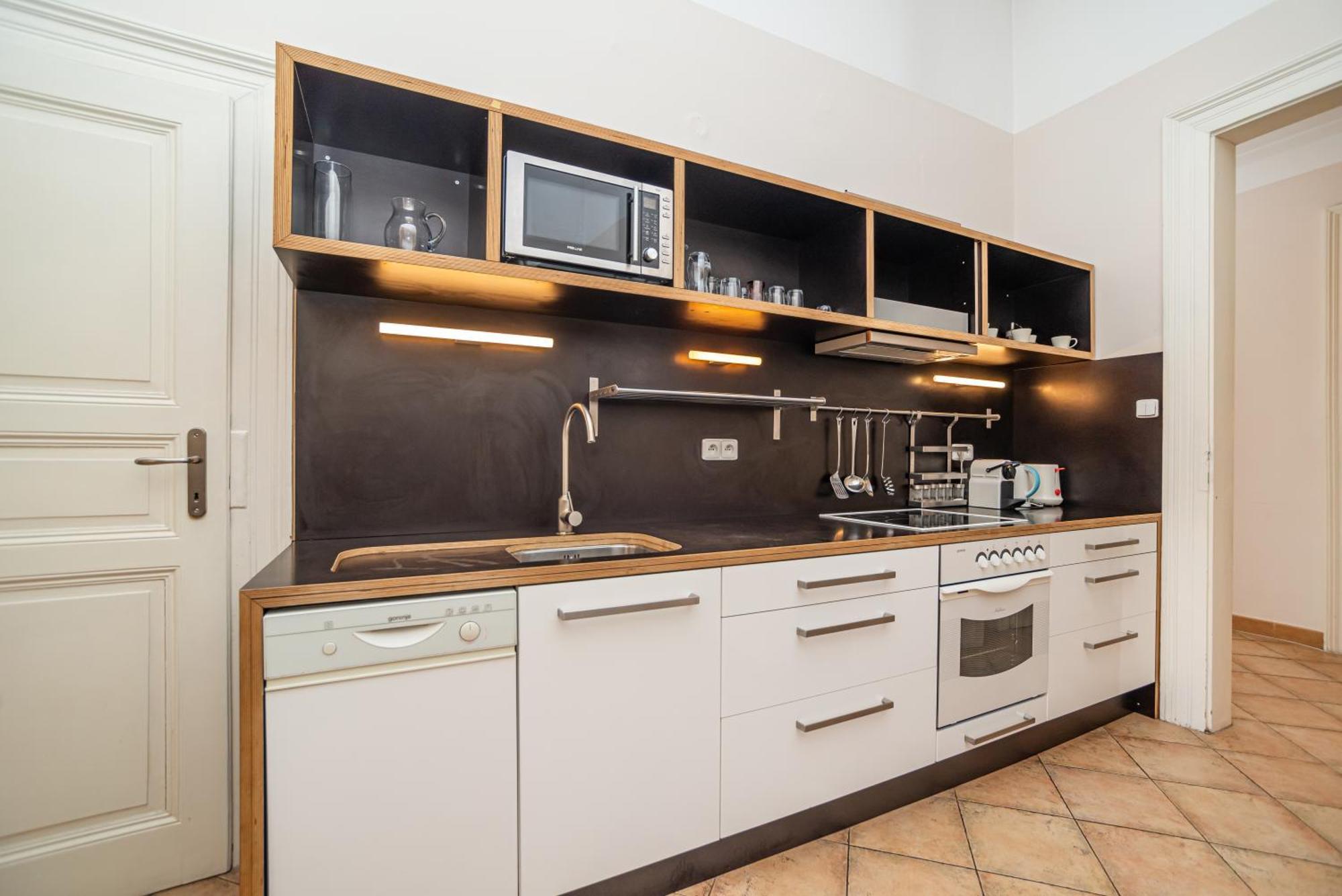 Large And Modern Apartment In The Heart Of Прага Екстер'єр фото