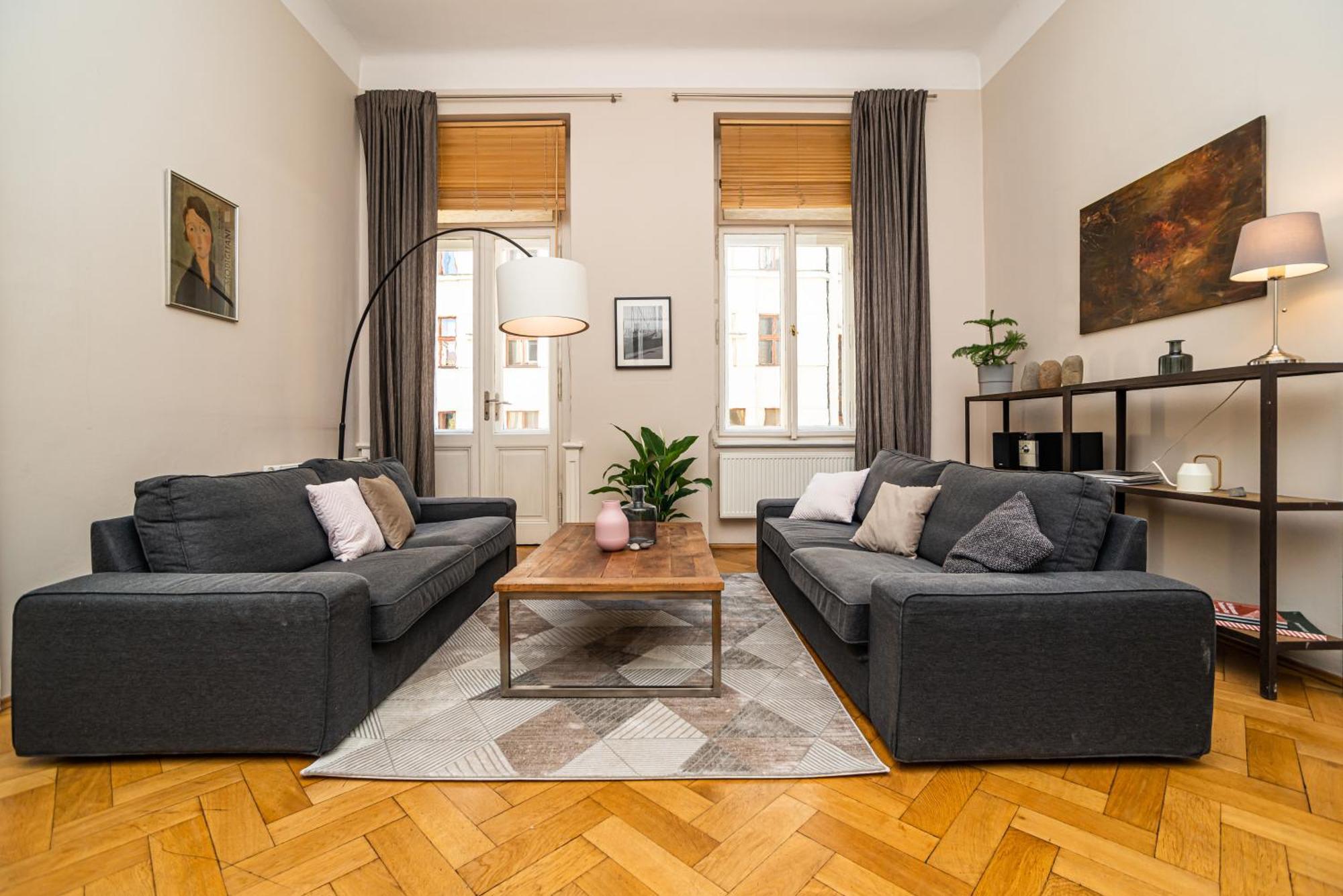 Large And Modern Apartment In The Heart Of Прага Екстер'єр фото